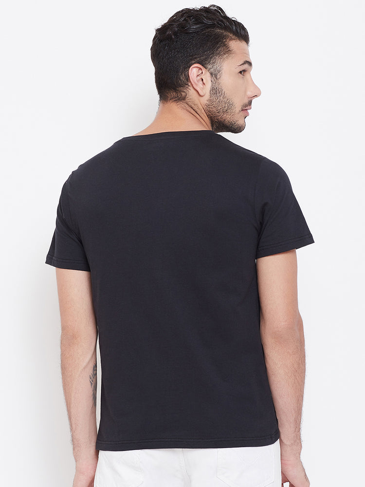 Men Black Solid V Neck T-shirt - JUMP USA