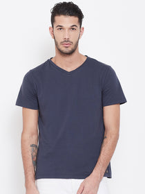 Men Navy Blue Solid V Neck T-shirt - JUMP USA