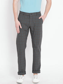 Men Grey Checked Casual Regular Fit Trousers - JUMP USA