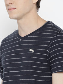 Men Navy Blue Striped V-Neck T-shirt - JUMP USA