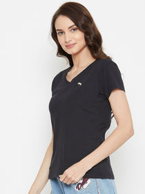 Women Black Solid Casual V Neck T-shirt - JUMP USA