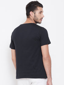 Men Black Solid Round Neck T-shirt - JUMP USA